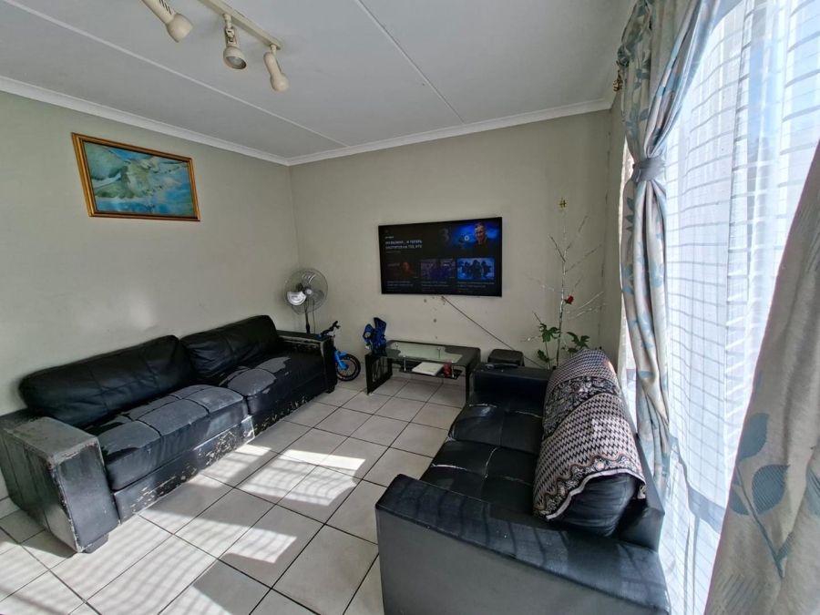 2 Bedroom Property for Sale in Sanlamhof Western Cape